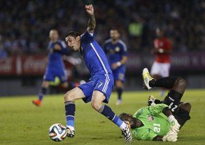 آنخل فابین دی ماریا|استارت تند و تیز دی ماریا از کناره ها در بازی مقابل ترینداد و توباگو