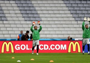 علیرضا حقیقی