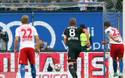 بوندسلیگا | هامبورگ 1 - لورکوزن 0 / اشتوتگارت 0 - ولفسبورگ 4 / هامبورگی‌ها سه امتیاز حساس از لورکوزن گرفتند و گرگ‌ها به رده‌ی دوم صعود کردند