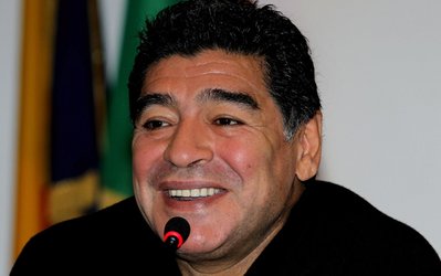 گزارش روز | «دست خدا»، حاشیه، تنفر از آمریکا تمام زندگی اسطوره‌ای تکرار نشدنی به نام دیگو آرماندو مارادونا