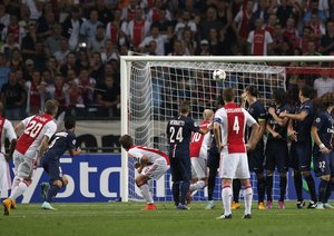 ضربه کاشته آژاکس