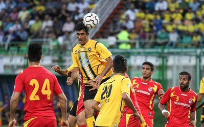 باشگاه سپاهان : ظرف هفته آینده یک میلیارد تومان از قرارداد بازیکنان‌مان کم می‌کنیم