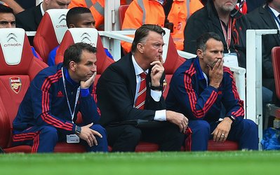 فان خال: اصلا انتظار چنین نتیجه‌ای نداشتم / اراده پیروزی در بین بازیکنان نبود