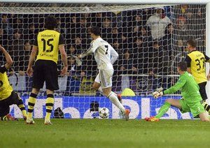 کریستیانو رونالدو|کریستیانو رونالدو چهاردهمین گل خود را در بازی رفت از مرحله نیمه نهایی لیگ قهرمانان اروپا برابر دورتموند به ثمر می رساند.