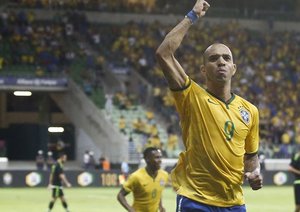 دیگو تاردلی|برزیل 2 - 0 مکزیک / دیدار دوستانه