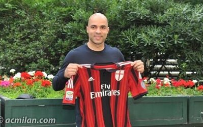 الکس، مدافع پاریس سن‌ژرمن با میلان ۲ ساله بست