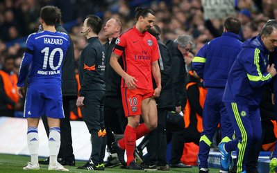 زلاتان ایبراهیموویچ بعد از اخراجش در مسابقه با چلسی: احساس کردم یازده پسر بچه من را احاطه کرده‌اند!