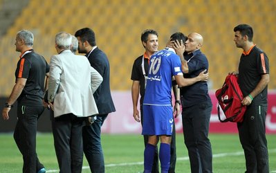 لیگ برتر | حاشیه نفت - استقلال / اعتراض بازیکنان استقلال به منصوریان