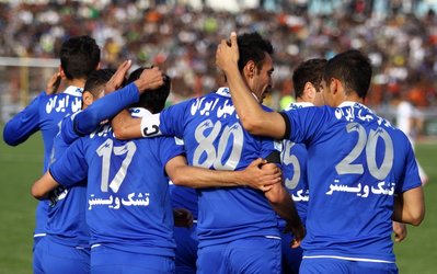 «فوتبال‌فارسی» | یک نيمكت و جنگ قدرت بين 5 نفر