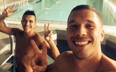 تصاویری که برای پودولسکی مشکل‌ساز شد