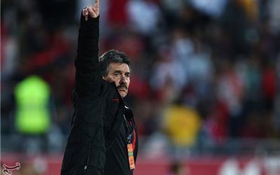 اولیویرا  با ایمیل حرف آخر را  می‌زند