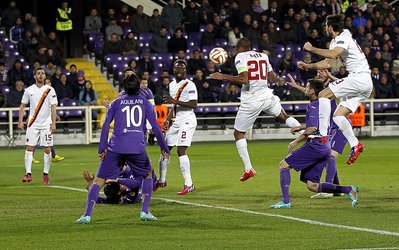 لیگ اروپا | فیورنتینا 1 - رم 1 / تساوی ارزشمند برای جالوروسی / پیروزی اورتون، ناپولی و سویا در دیدارهای رفت + چیدمان و ویدئوی بازی و گزارش تصویری