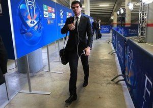 پپه|پپه، در حین ورود به ورزشگاه.