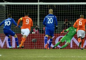 لحظه باز شدن دروازه هلند