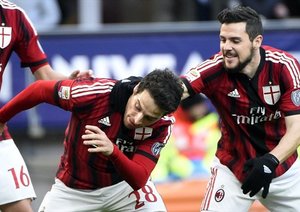 جياكومو بوناونتورا|میلان 2 - 0 چزنا / سری آ