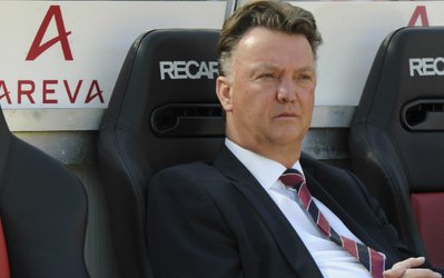 لوئیس فان خال: وین رونی در ترکیب اصلی قرار نخواهد گرفت، مگر این که در تمرینات خودش را نشان دهد