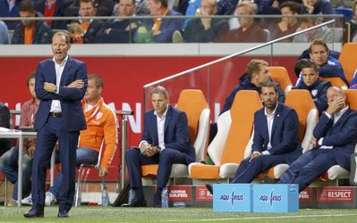 بلیند پس از شکست برابر ایسلند: بازیکنانم از انجام کوچک‌ترین نکات عاجز بودند