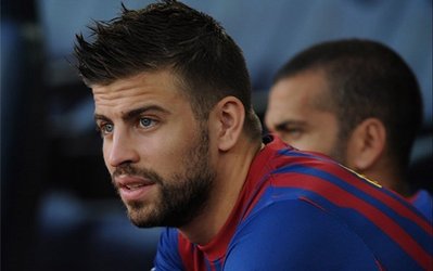 پیکه: در انگلیس مجبوری جنبه شوخی داشته باشی وگرنه به دردسر می‌افتی!