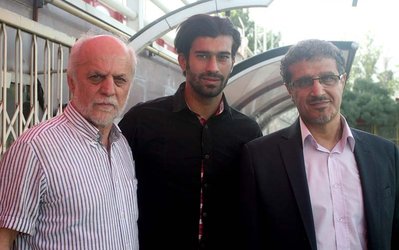 قنبرپور: پرسپولیس را برای قهرمانی آماده می‌کنیم / باقری قطعاً می‌ماند