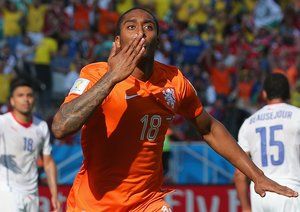 لروری فر|هلند 2-0 شیلی /مرحله گروهی جام جهانی