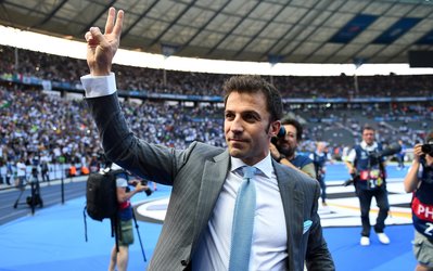 دل پیرو: برای پیرلو و بوفون متأسفم