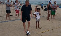 ونگر 64 ساله حرکت دیدنی فان‌پرسی را تکرار کرد!