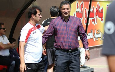 عاشوری: درخشان باید بازیکن خاطی را اخراج می‌کرد / بی‌ثباتی مدیریت به پرسپولیس ضربه می زند