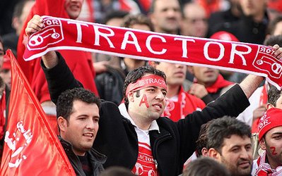 استاندارمحرومیت تماشاگران را تعلیق کرد؛ اسبقیان: آماده میزبانی از استقلال هستیم/ هواداران تراکتور حماسه ای دیگر رقم بزنند