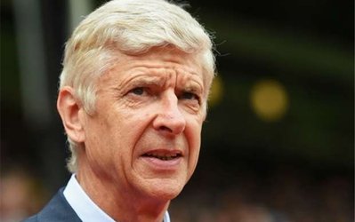 پاسخ ونگر به انتقاد تند نویل