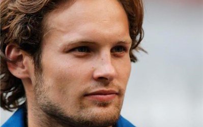 بلیند: از بودن در آژاکس خوشحالم ولی به پیشنهاداتم فکر می‌کنم