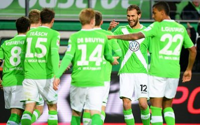 بوندسلیگا | ولفسبورگ 2 - هرتا 1 / باز هم درخشش باس دوست و باز هم پیروزی گرگ‌ها + چیدمان دو تیم