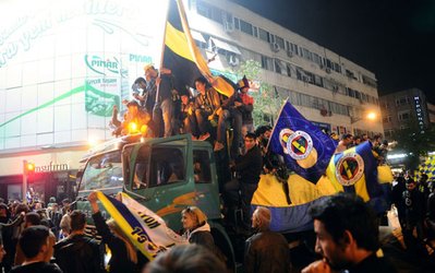 گزارش تصویری از جشن قهرمانی زودهنگام تیم فنرباغچه ترکیه