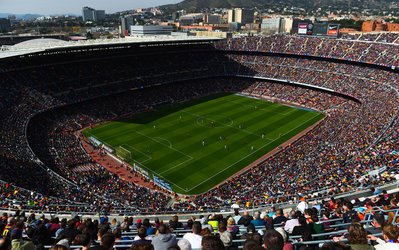 رکورد شکنی هواداران بارسلونا در روز صدر نشینی