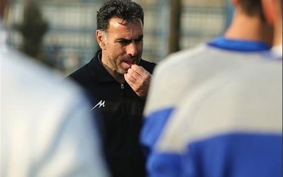 فکری: مدیریت و هیئت مدیره استقلال به فکر مشکل مالی بازیکنان باشند