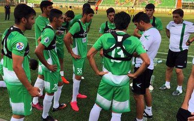 ذوب‌آهن در دام یک غلط بزرگ / ممنوعیت تماشاگر، بی‌معنا و غیرحرفه‌ای 