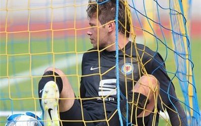 یاران داوری و نورنبرگ سقوط کردند، هامبورگ به پلیآف رسید