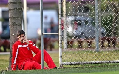 جزئیات مصدومیت بیک‌زاده و جایگزین شدن خانزاده