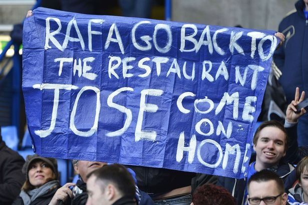 Benitez -  Chelsea fans point the finger at Benitez .jpg