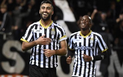 کاوه در شارلوا می‌ماند؟