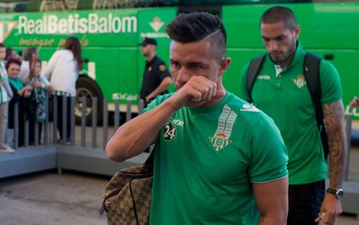 بتیس با روبن کاسترو تا سال ۲۰۱۷ تمدید کرد