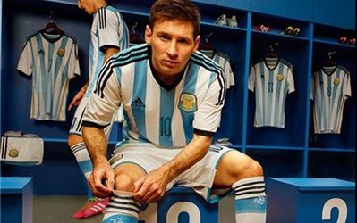 مسی: مقایسه من و مارادونا در حال حاضر درست نیست