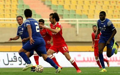 حاشیه‌های استقلال خوزستان - پرسپولیس | نظارت ویژه دستیار برانکو و تشویق دایی