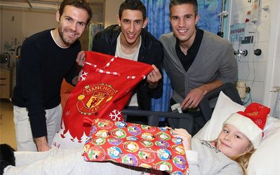 گزارش تصویری | هدیه بازیکنان منچستریونایتد به کودکان بیمار