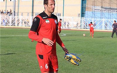 بنگر: هیچ بازیکنی پیشنهاد 5 میلیاردی را با یک میلیارد عوض نمی‌کند