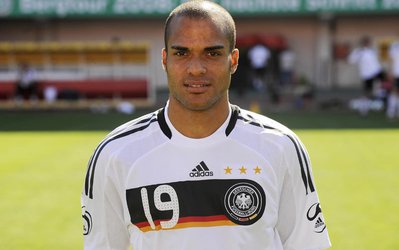 پدیده آلمان درجام جهانی ۲۰۰۶ سرمربی تیمی دسته ششمی!