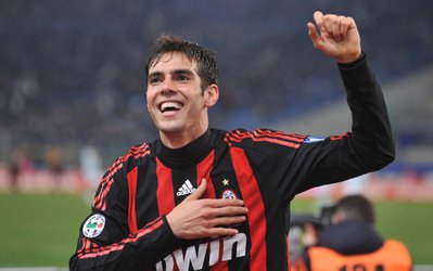 گالیانی با اطمینان و خوشحالی از ماندن کاکا در میلان می گوید