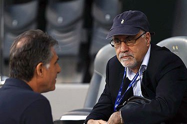 نشست کادرفنی تیم ملی فوتبال در کمپ برگزار شد/ وینگادا هم آمد