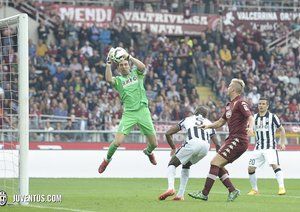 جیانلوئیجی بوفون|تورینو 2 - 1 یوونتوس / سری آ