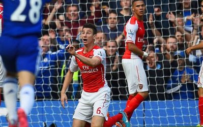 مدافع آرسنال بازی با منچستر را از دست داد