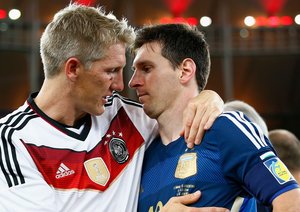 لیونل مسی - باشتین شوانشتایگر